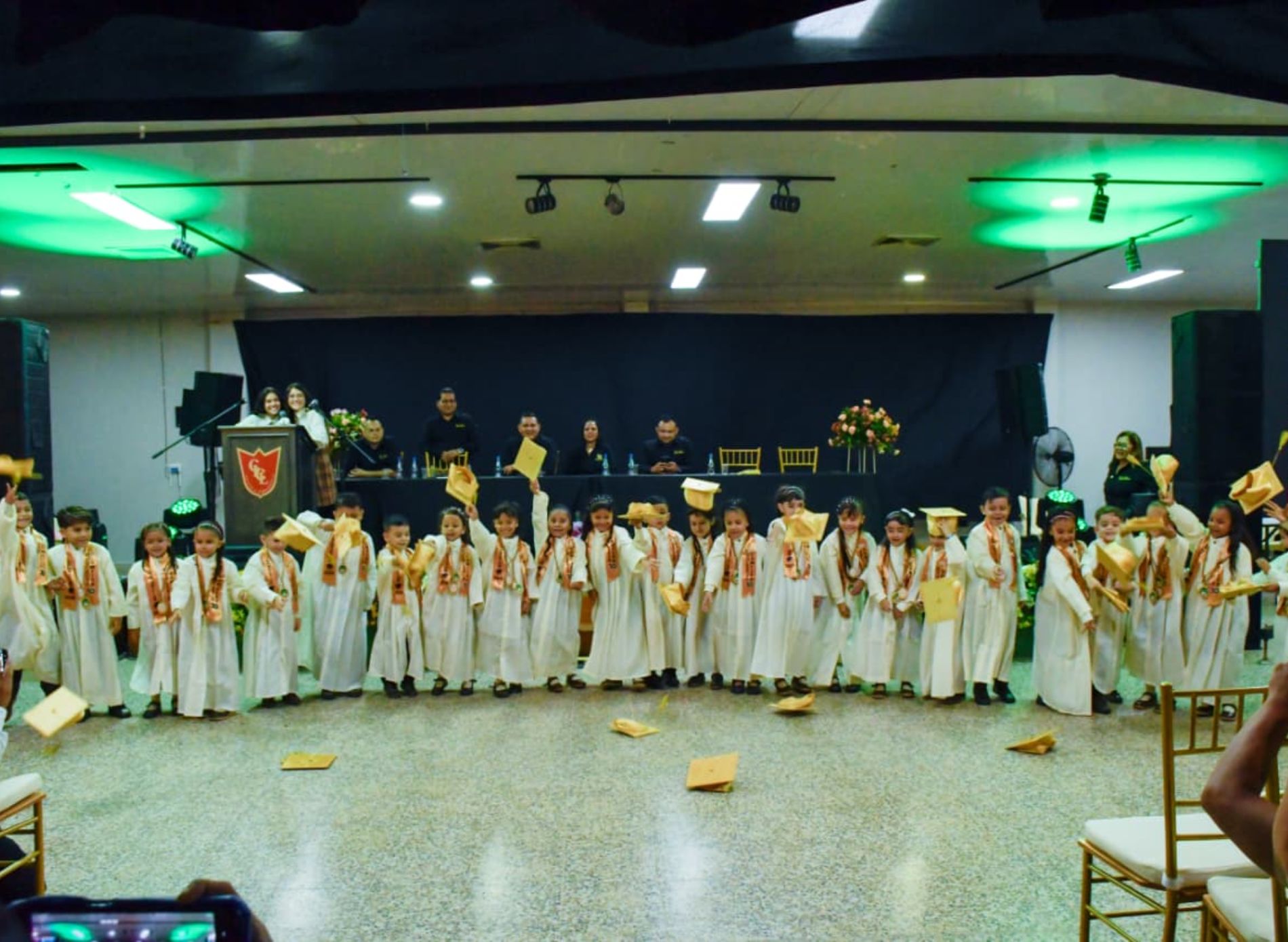 31 Sonrisas que Avanzan: Preescolar da el Primer Paso hacia la Básica Primaria